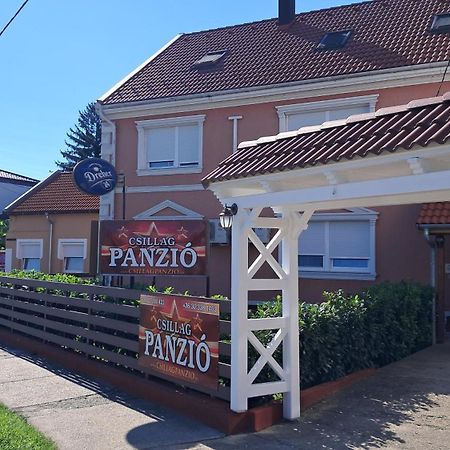 מלון Vác Csillag Panzio מראה חיצוני תמונה